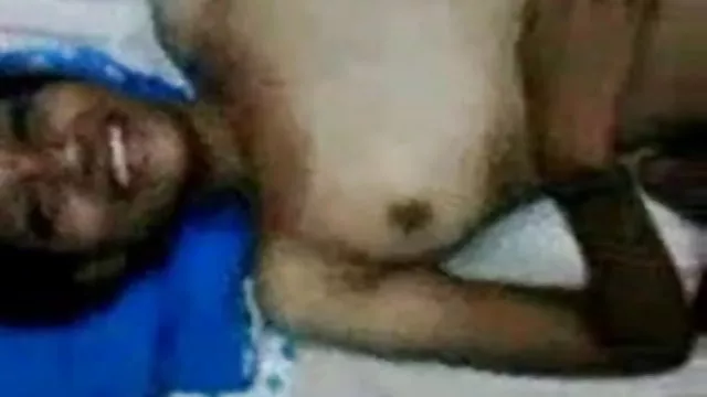 पोर्न ऑनलाइन पंजीकरण नहीं गर्म तरीका उत्तर भारतीय तेलुगु लड़की की दुकान पर भाड़ में जाओ