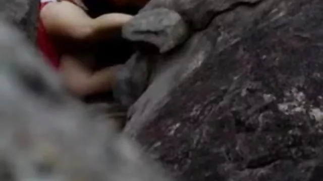 पोर्न ऑनलाइन पंजीकरण नहीं पीछे लड़की कैसे पटाए गोवा समुद्र तट चट्टानों छिपा